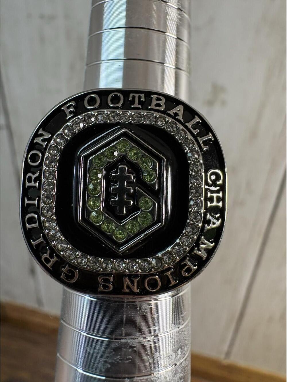 Gridiron Champions Silver Tone Ring size 11 Silver, Black, Green Novelty Chrome